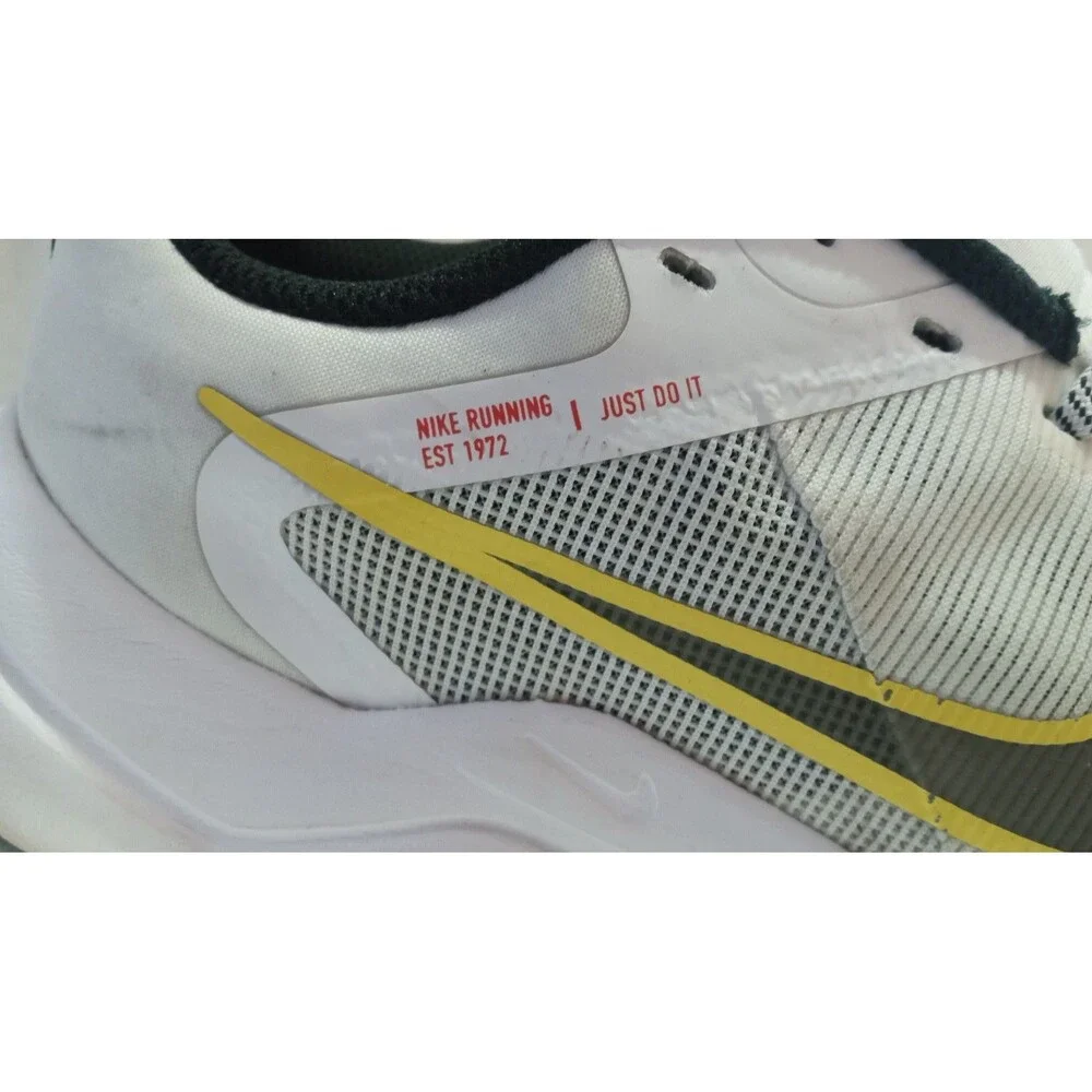 Nike Women’s Running Shoes – Size 8